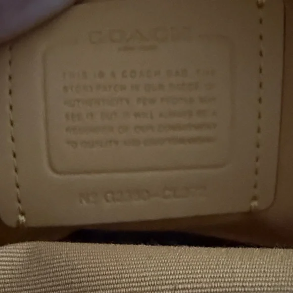 Coach Vibrant Yellow Camera Crossbody Bag New Never Used - Picture 4 of 8